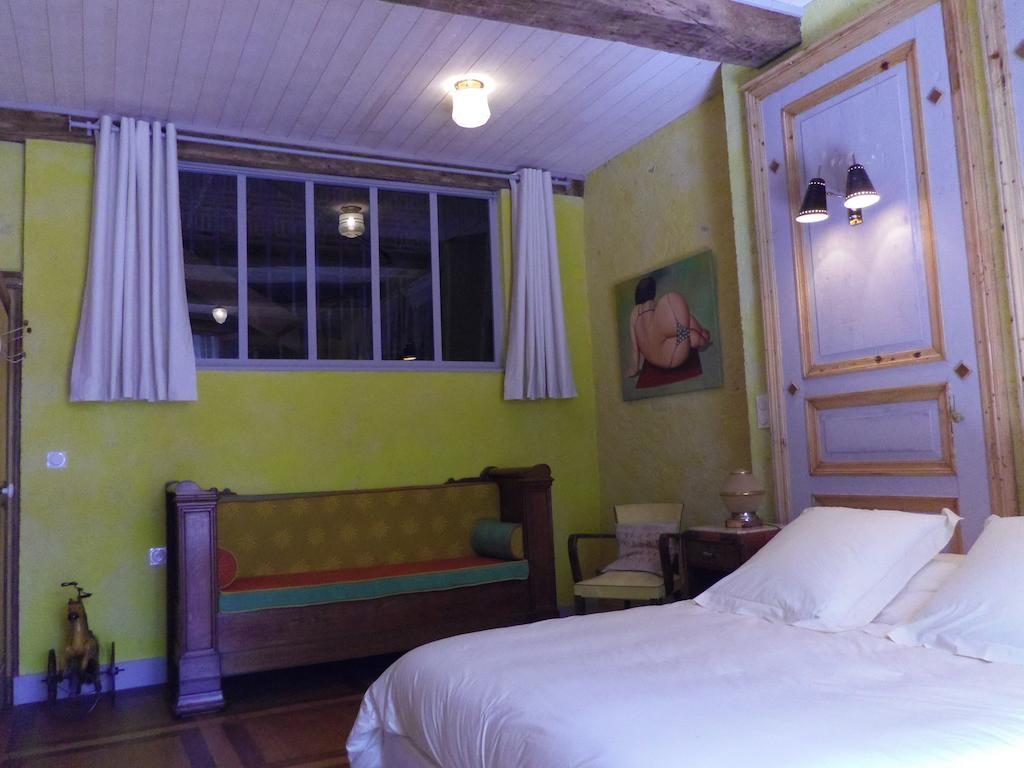 Place Des Nobles Bed and Breakfast Cuiseaux Habitación foto