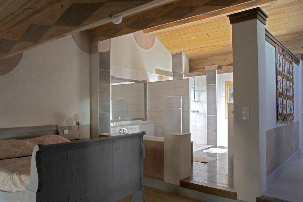 Place Des Nobles Bed and Breakfast Cuiseaux Habitación foto