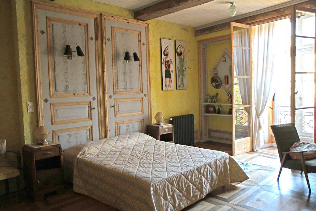 Place Des Nobles Bed and Breakfast Cuiseaux Habitación foto