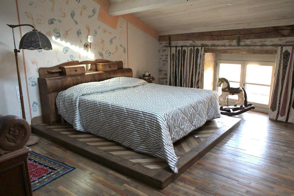 Place Des Nobles Bed and Breakfast Cuiseaux Habitación foto